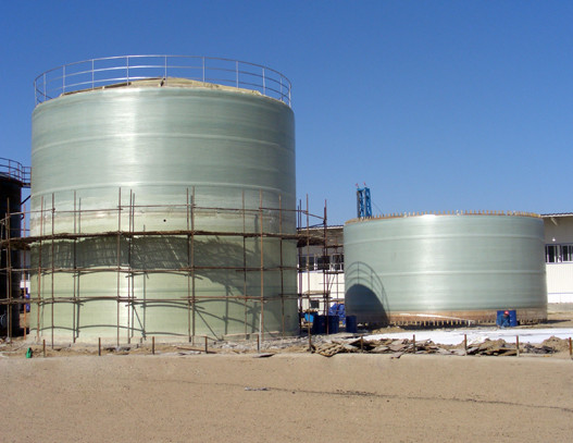 現(xiàn)場(chǎng)纏繞大型貯罐